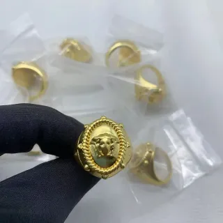 Gold Medusa Head Rope-Twist Signet Ring