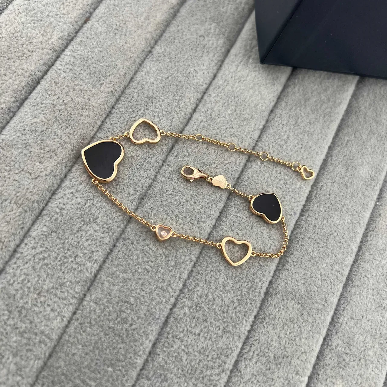 Gold Multicolor Chain Heart-Shaped Charms Bracelet 5