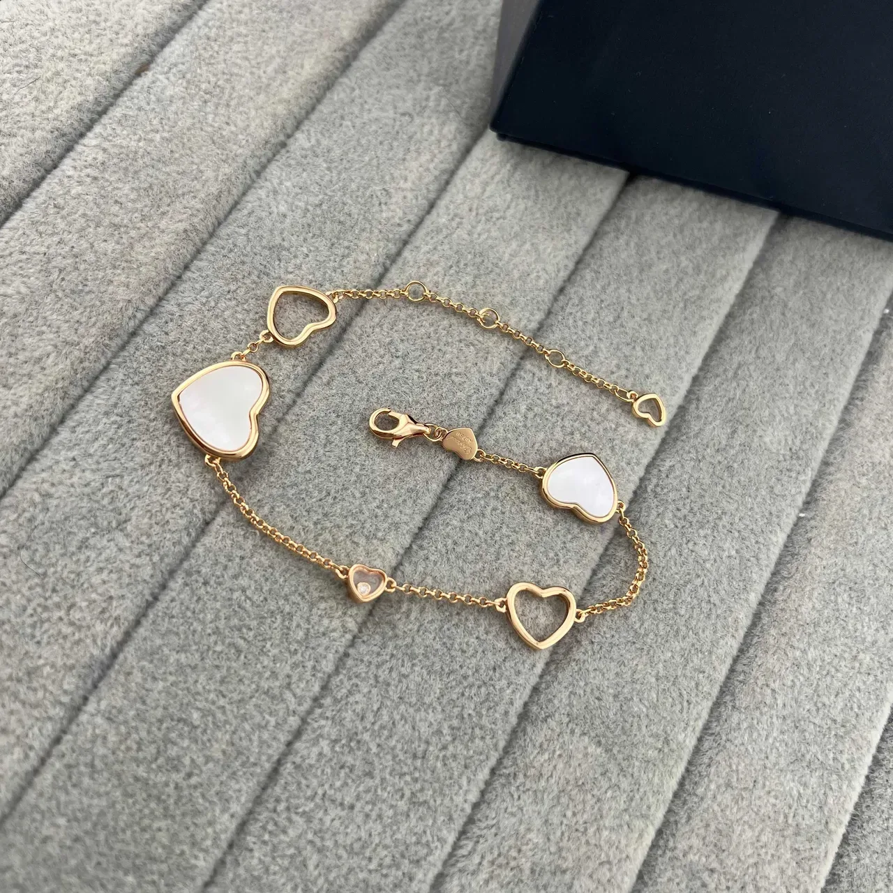 Gold Multicolor Chain Heart-Shaped Charms Bracelet 6