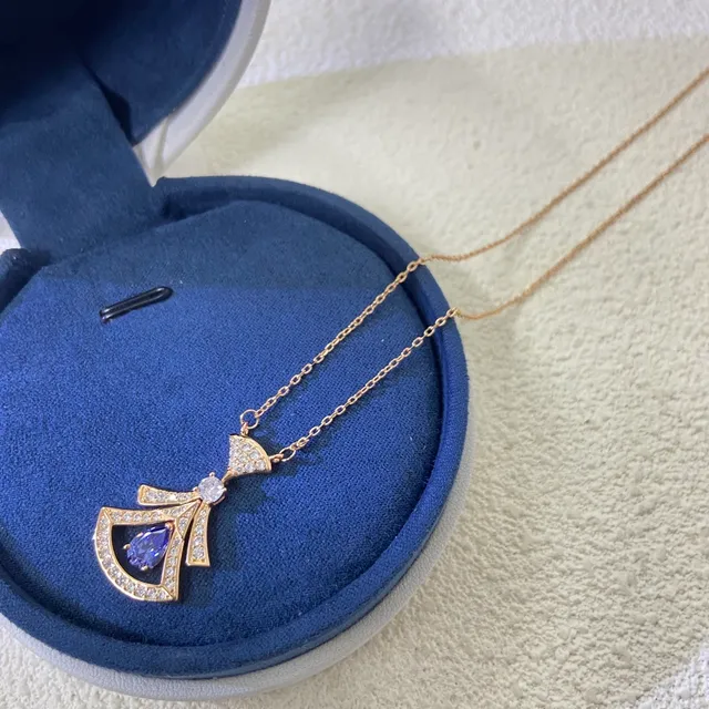 Collier de pendentif doré multicolor en forme d'éventail en couches avec pierre centrale de coupe poire 3
