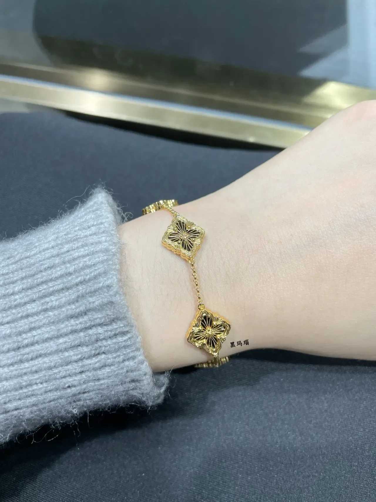 Gold Multicolor Floral Quatrefoil Links Bracelet 8