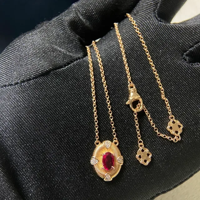 Gold Multicolor Textured Ribbed Bezel Oval Cabochon Center Stone Necklace 3