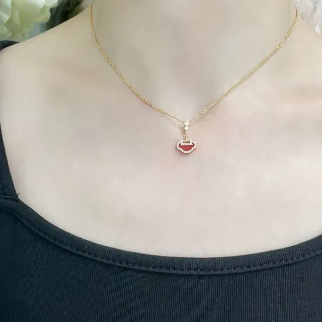 Gold Red Chain Enamel Lip-Shaped Pendant Necklace 9