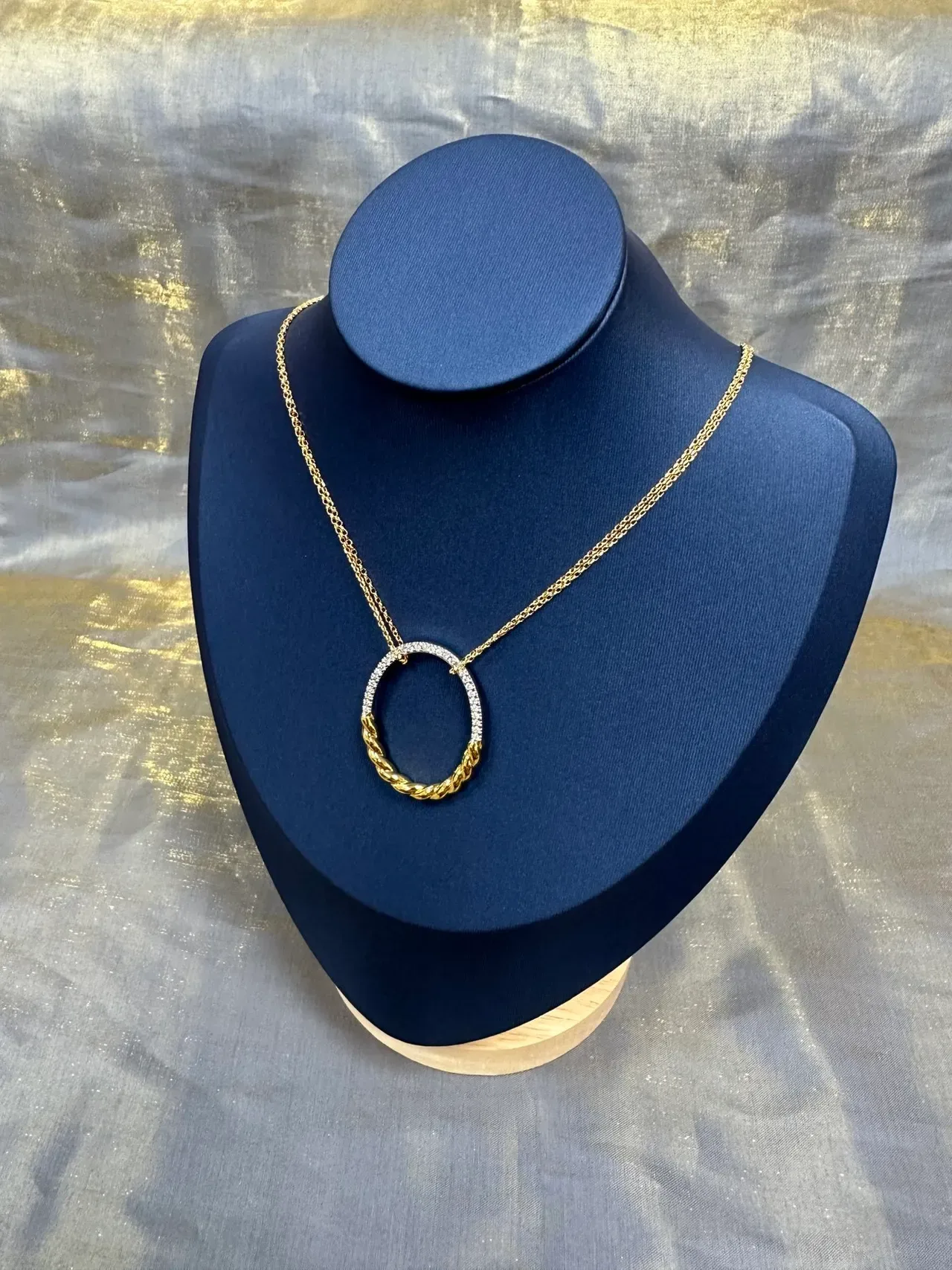 Gold Silver Chain Oval Pendant Necklace 9