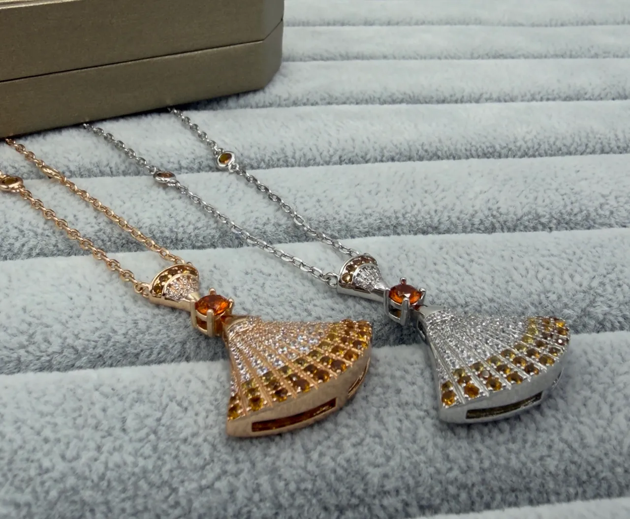Gold Silver Fan-Shaped Pendant Pavé-Set Stones Necklace 2