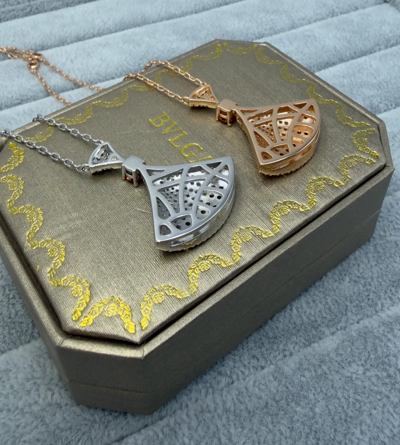 Gold Silver Fan-Shaped Pendant Pavé-Set Stones Necklace 4