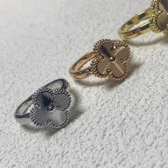 Gold Silver Four-Petal Flower Motif Radial Sunburst Engraving Ring 3