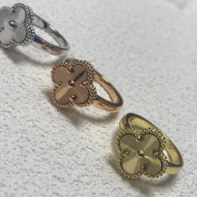 Gold Silver Four-Petal Flower Motif Radial Sunburst Engraving Ring 4