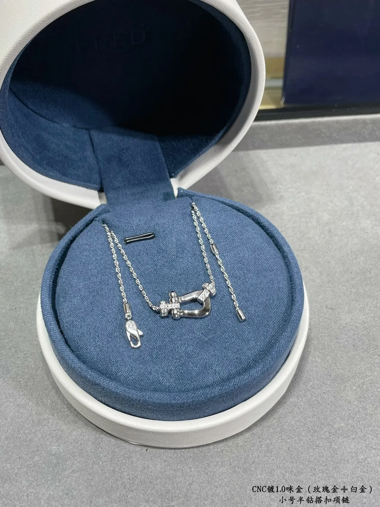 Gold Silver Shackle-Shaped Pendant Pavé-Set Stones Necklace 3
