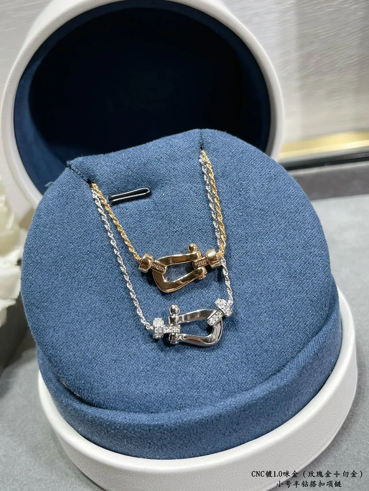 Gold Silver Shackle-Shaped Pendant Pavé-Set Stones Necklace 4