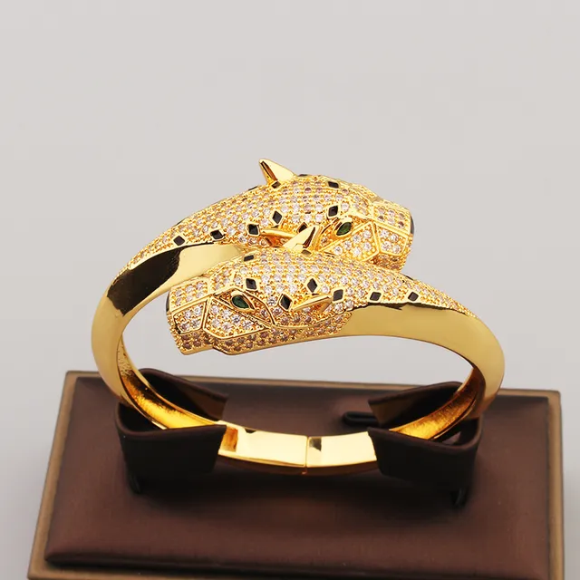 Gold-Tone Dual Panther Head Pavé Stone Ring 3