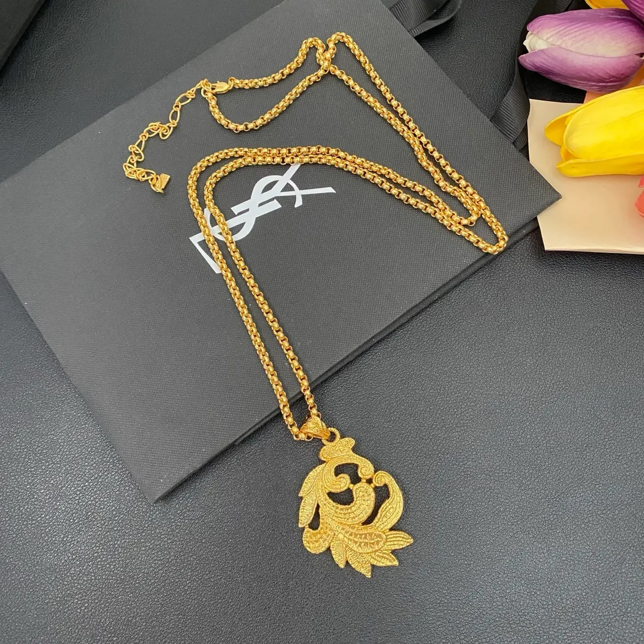 Gold-Tone Filigree Floral Pendant Necklace 9