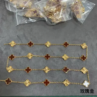 金色调四叶草珐琅项链