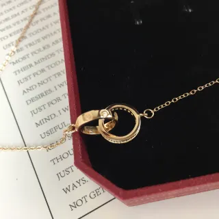 金色互锁双环吊坠项链