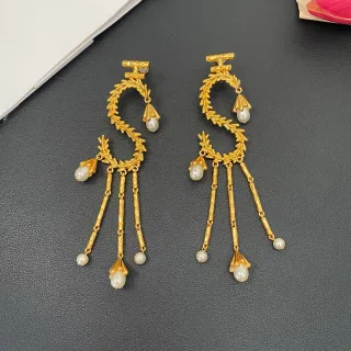 Gold-Tone Leaf Wreath Pearl Drop Earrings