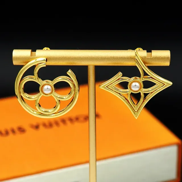 Gold-Tone Openwork Pearl-Centered Geometric Stud Earrings 4