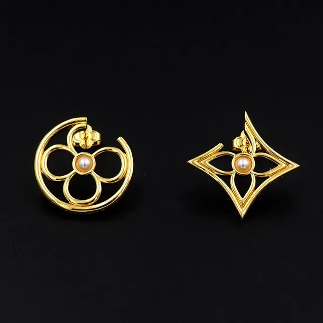 Gold-Tone Openwork Pearl-Centered Geometric Stud Earrings 8