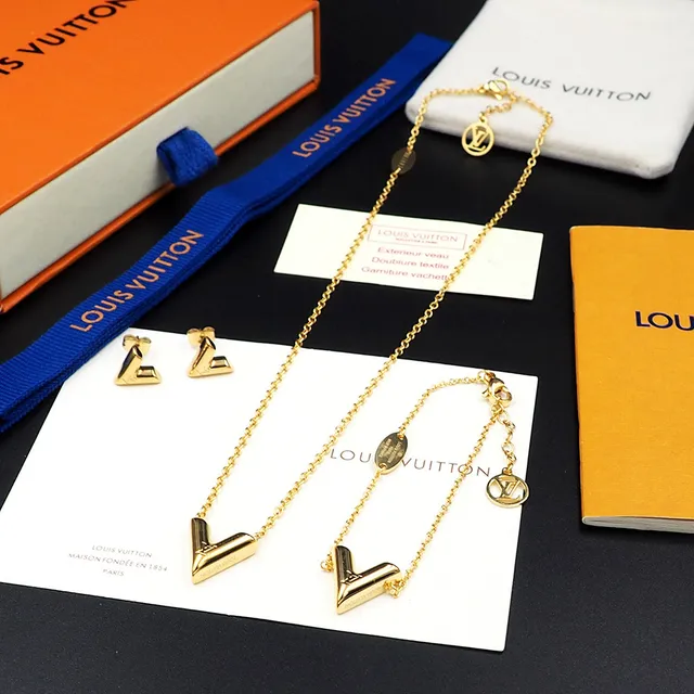 Gold-Tone V-Shaped Pendant Necklace 4