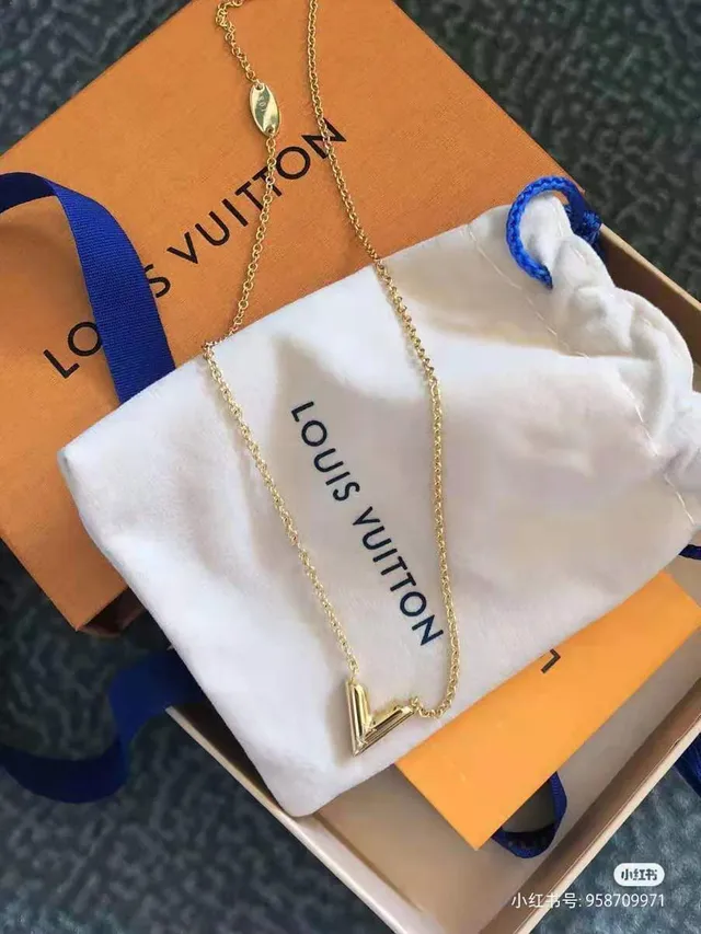 Gold-Tone V-Shaped Pendant Necklace 6