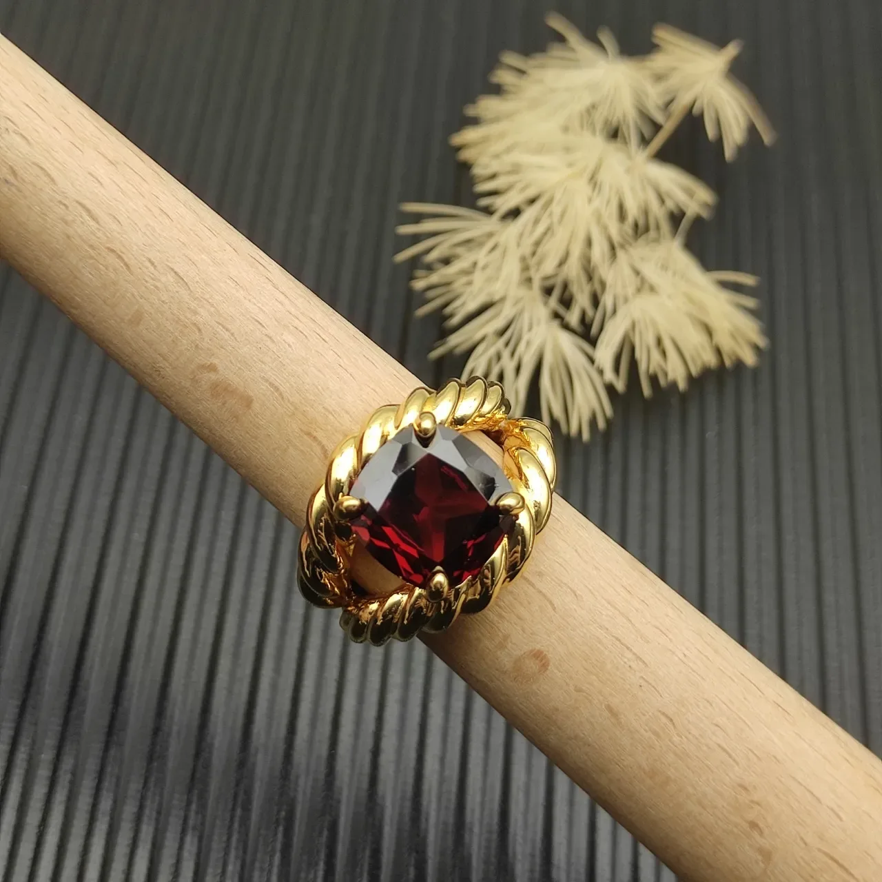 Gold-Toned Twisted Rope Band Red Gemstone Ring 9
