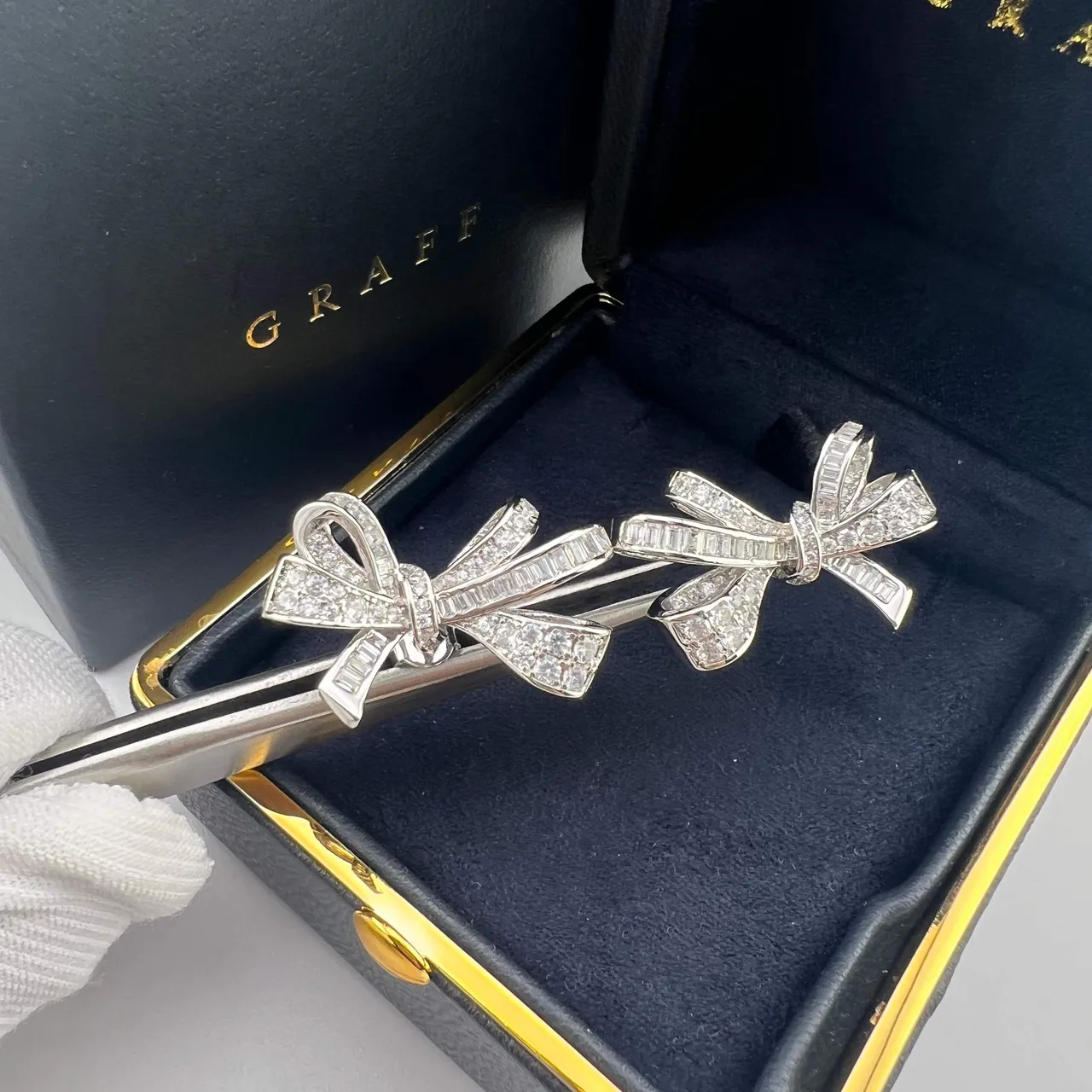 Graff Bow Pavé Diamond Earrings 4