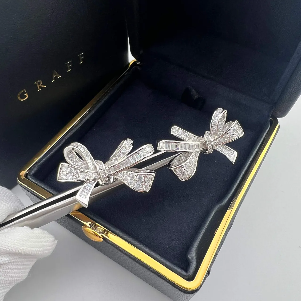 Graff Bow Pavé Diamond Earrings 5