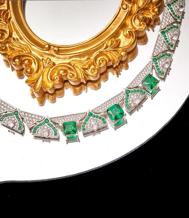 Green Silver Geometric Fan Motif Pavé-Set White Stones Necklace 4