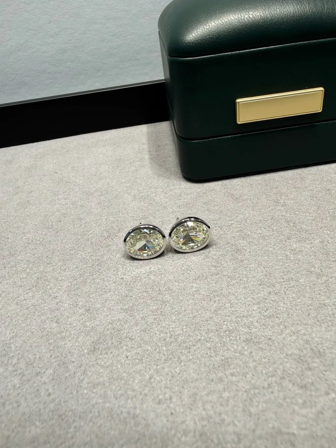 Green Silver Oval-Cut Faceted Crystal Earrings 5
