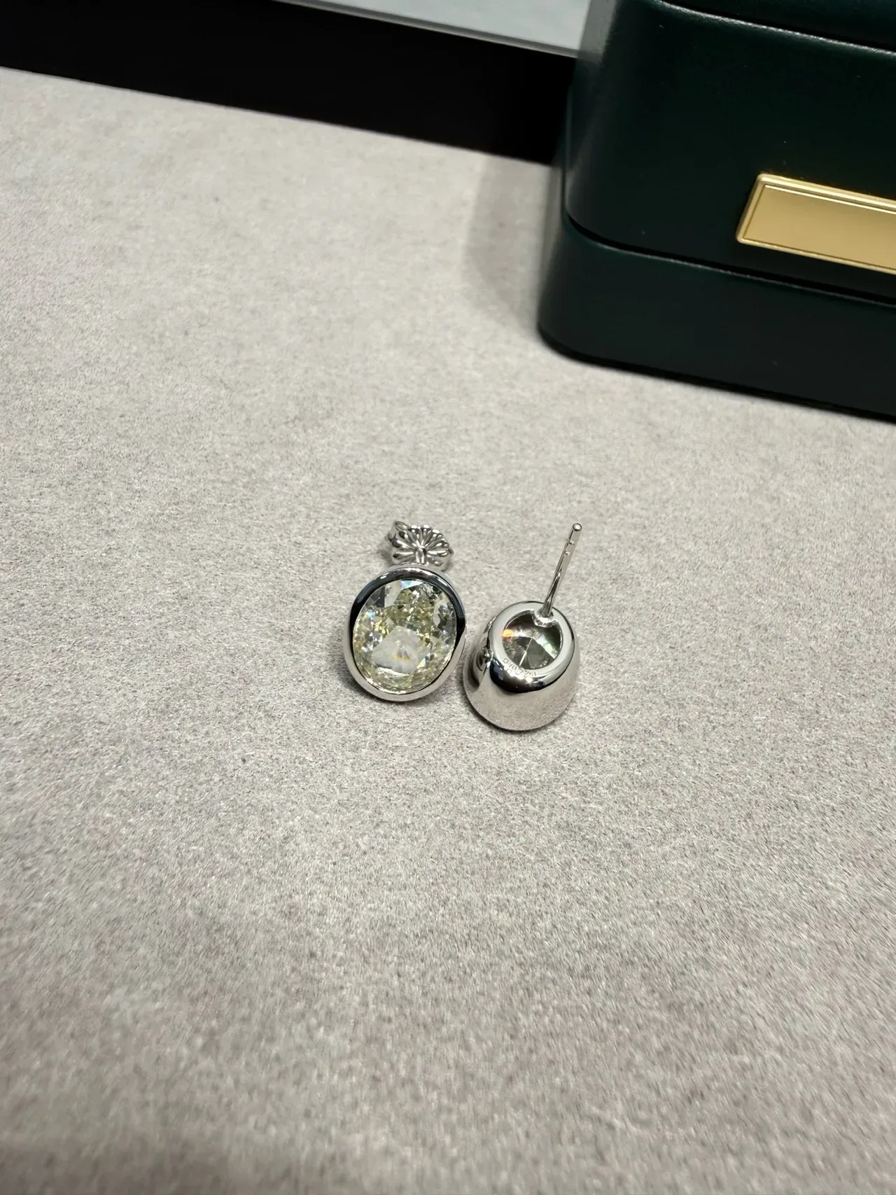 Green Silver Oval-Cut Faceted Crystal Earrings 8