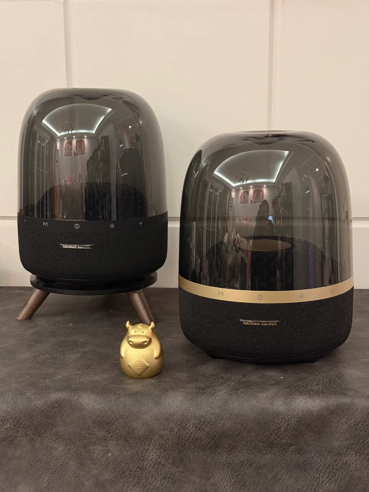 harman/kardon কালো স্বচ্ছ গম্বুজাকার এনক্লোজার আলোকিত অভ্যন্তরীণ ট্রান্সডিউসার অ্যারে পোর্টেবল স্পিকার 3