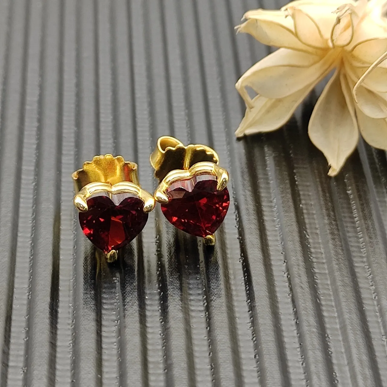 Heart-Shaped Faceted Red Gemstone Gold-Tone Stud Earrings 4