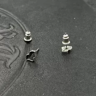Heart-Shaped Oxidized Silver Stud Earrings 3