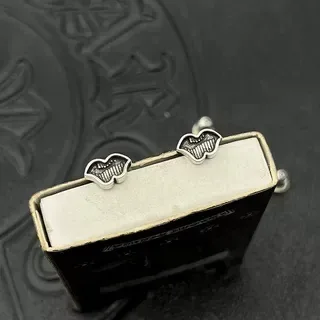 Heart-Shaped Oxidized Silver Stud Earrings 5