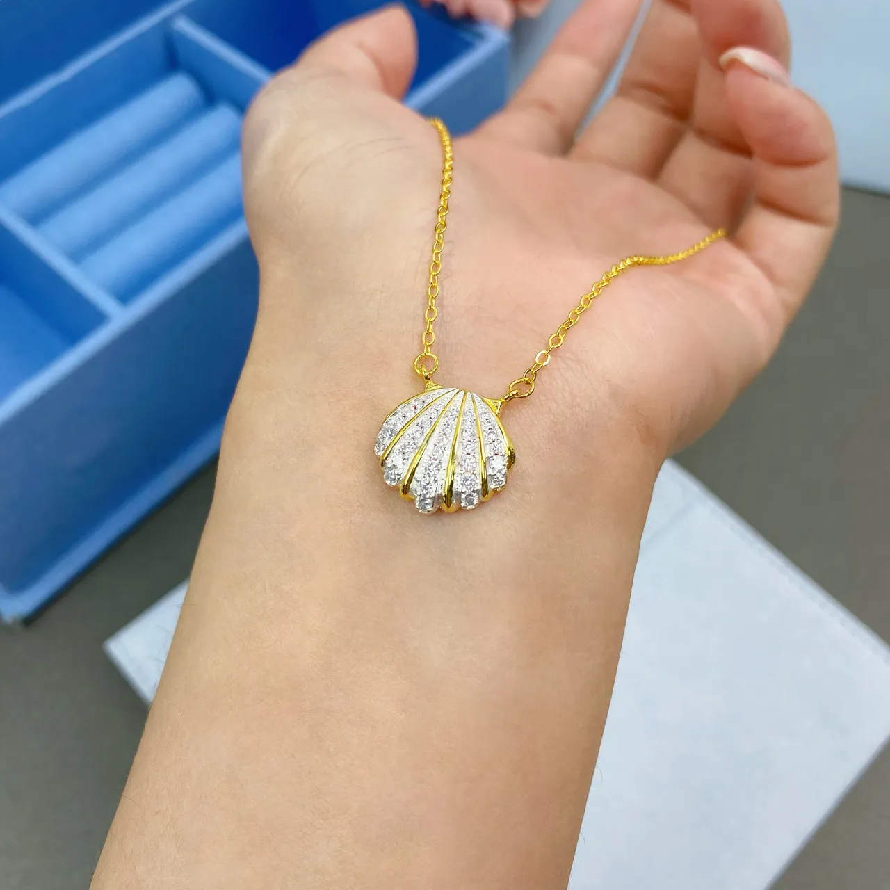 HEFANG Gold Silver Chain Pavé-Set Shell Pendant Necklace 5