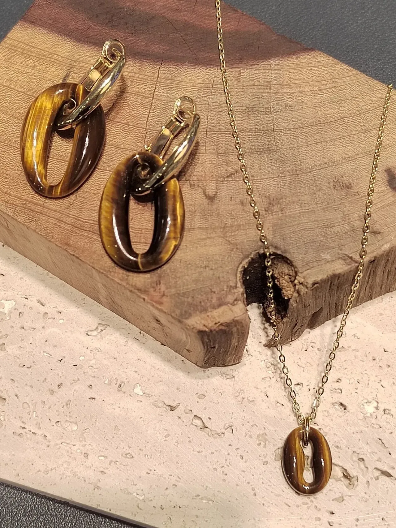 HEFANG Colliers avec pendentif œil de tigre et pavé en doré 4