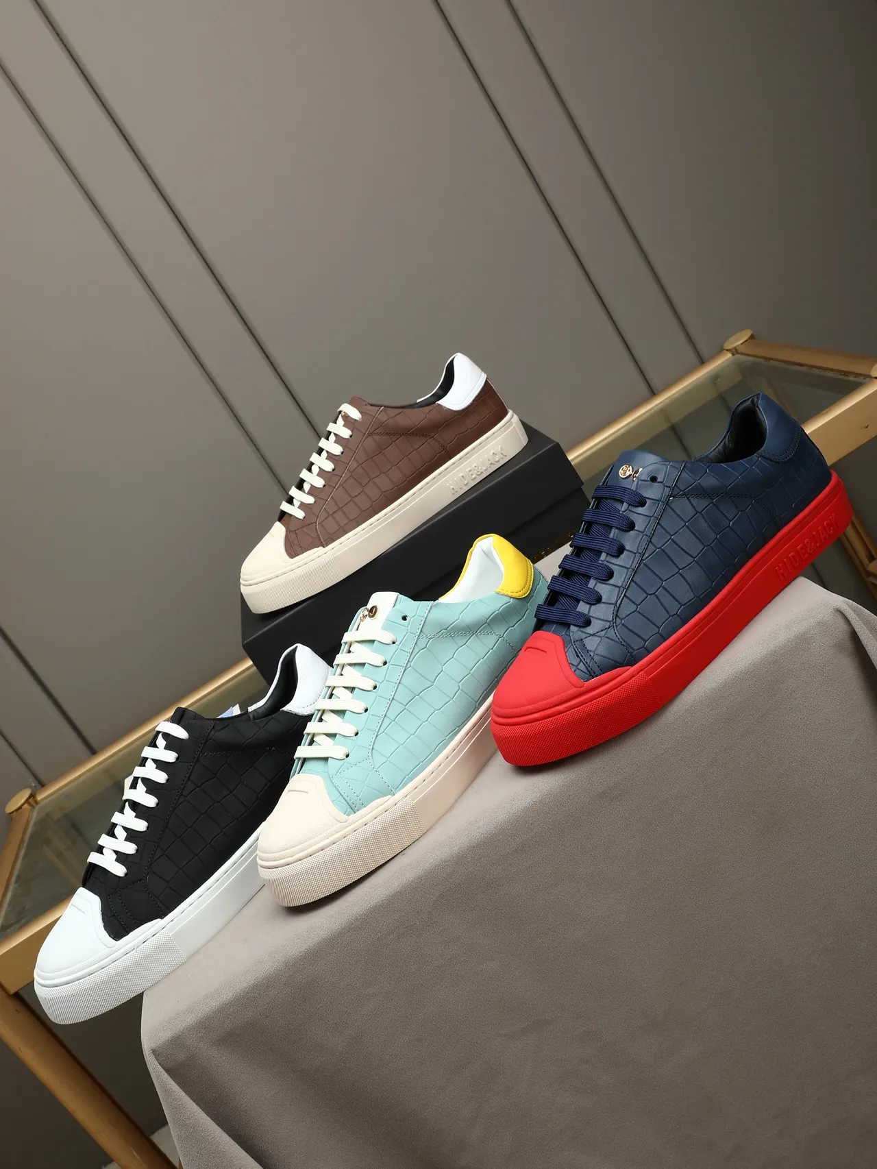 HIDE&JACK Brown Croc-Embossed Off-White Cupsole Sneaker 2