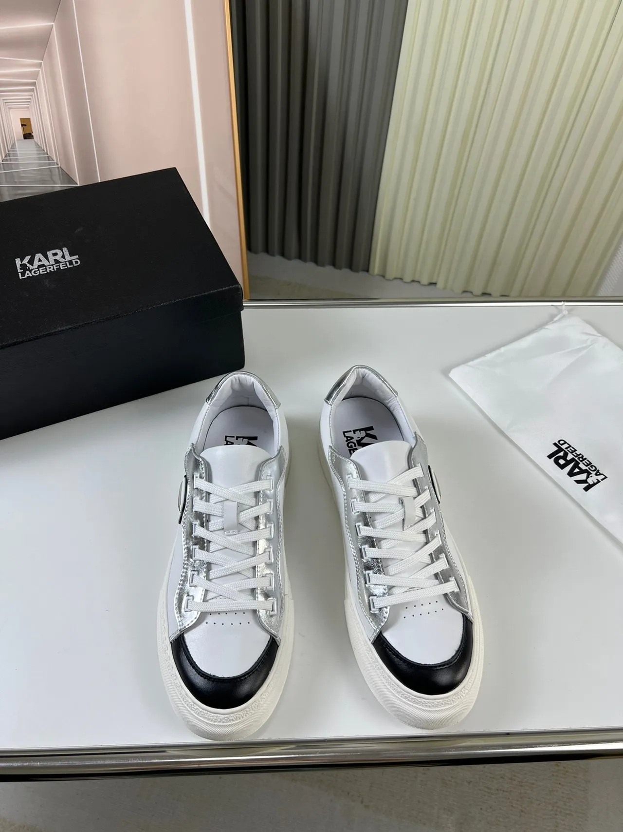 Karl Lagerfeld White Black Low-Top Leather Upper Lifestyle Sneakers 8