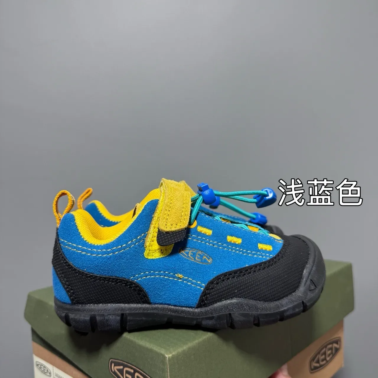 KEEN Kids Red and Black Hook-and-Loop Strap Lifestyle Sneakers 16