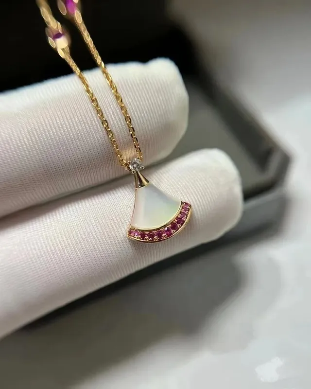 Messika Gold Pink Fan-Shaped Pendant Mother-of-Pearl Center Necklace 4
