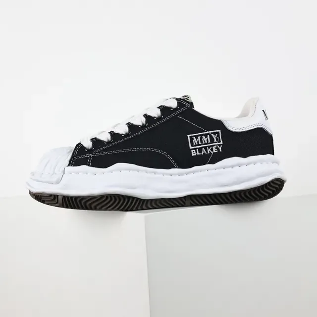 MMY BLAKEY Black and White Canvas Lifestyle Sneakers 9
