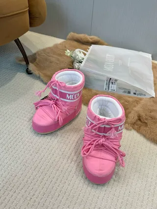 Moon Boot Pink Insulated Drawstring Cuff Snow Boots 4