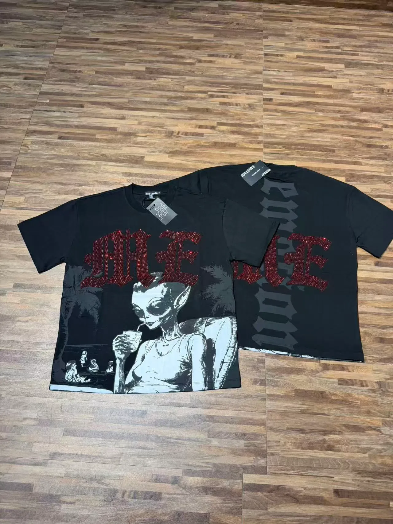 Off-White Cream and Black Alien Graphic Rhinestone T-Shirt 2