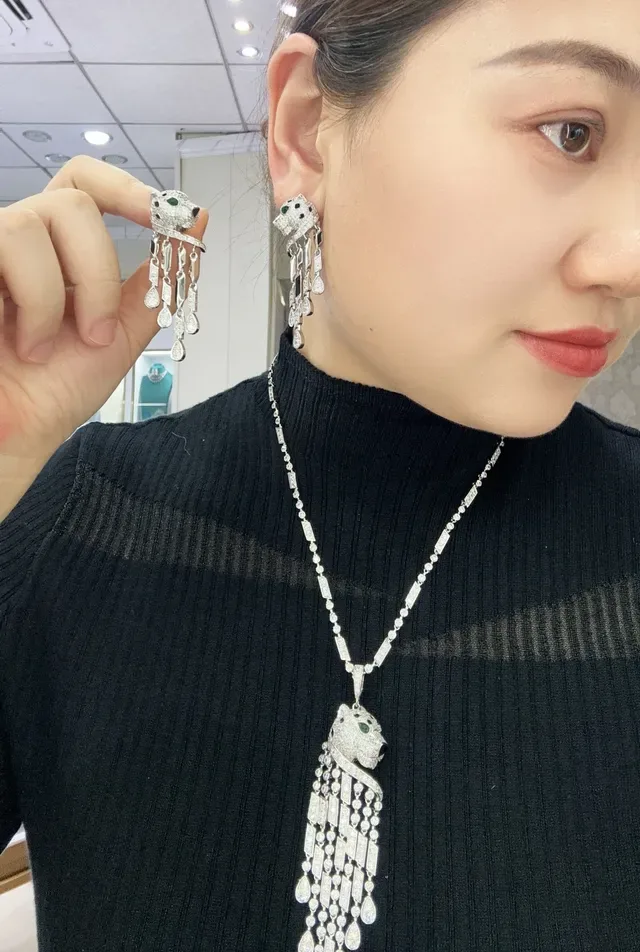 Panther-Head Pavé Diamond and Onyx Fringe Earrings 8