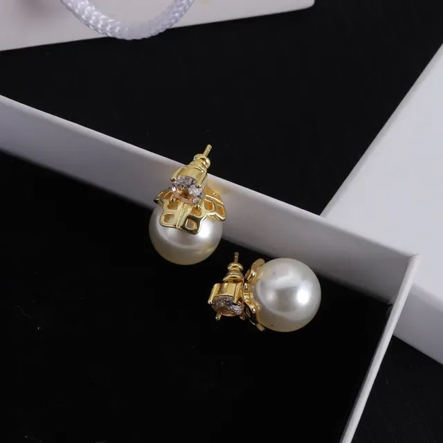 Pearl and Crystal Stud Earrings 3