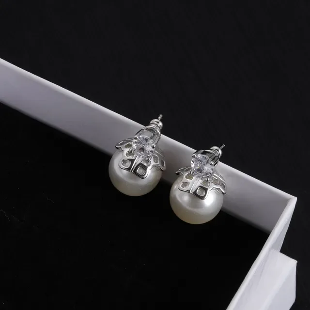Pearl and Crystal Stud Earrings 5