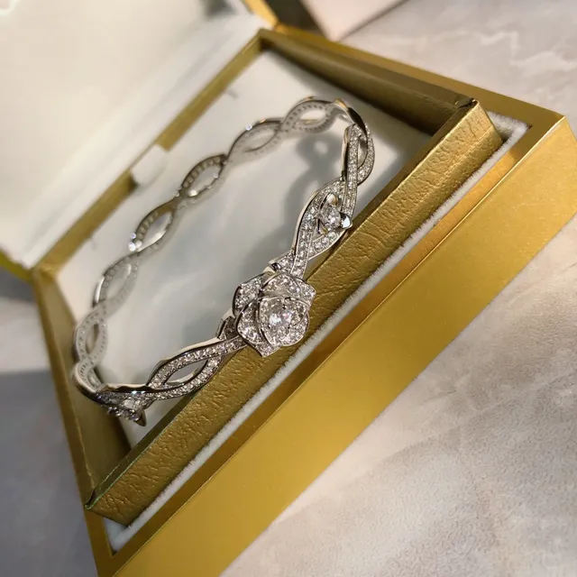 Piaget Rose Collection Twisted Vine Pavé Diamond Bracelet 2