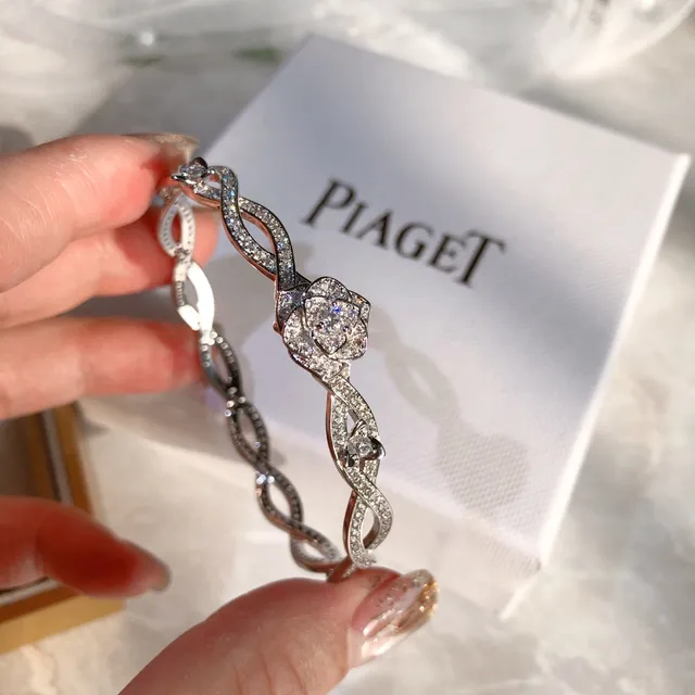 Piaget Rose Collection Twisted Vine Pavé Diamond Bracelet 5