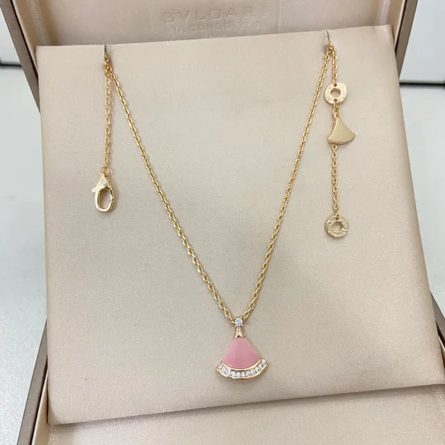 Pink Gold Fan-Shaped Pendant Enamel Necklace 5