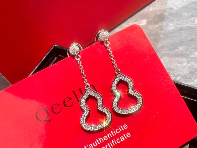 Qeelin Double Heart Pavé Drop Earrings 3