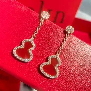 Red Agate Gourd-Shaped Pavé Diamond Halo Drop Earrings